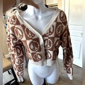 Crop wool peace sweater
